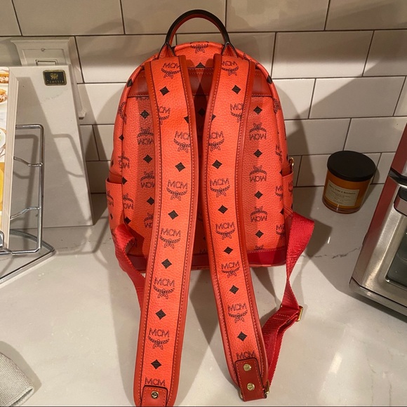 🚫SOLD🚫MCM BACKPACK - Picture 8 of 16